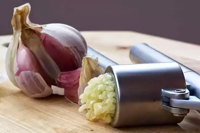 Garlic to prepare empowering infusions